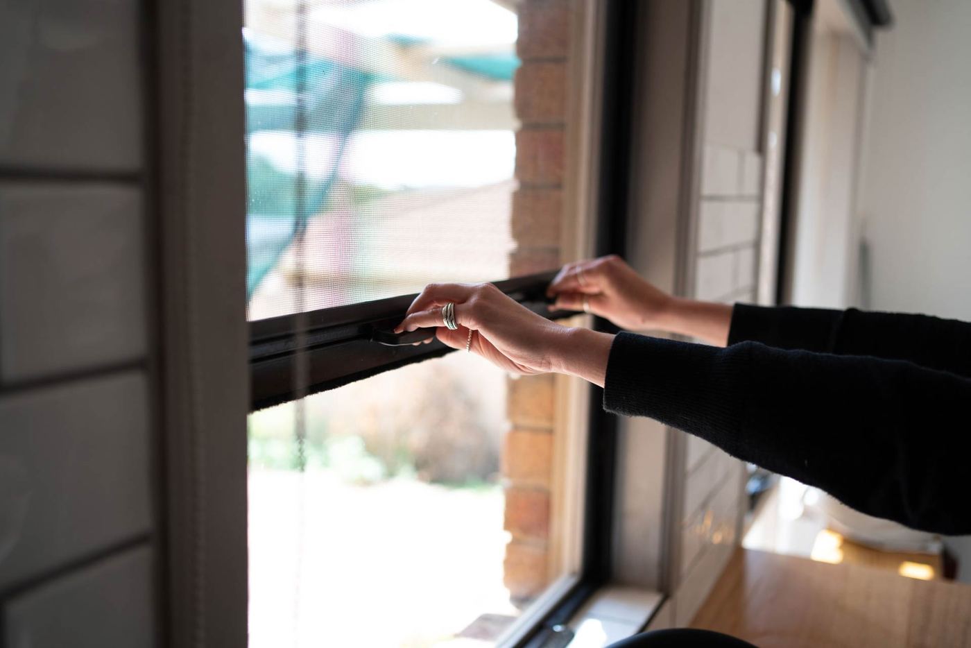 Retractable Fly Screens: Cassette style